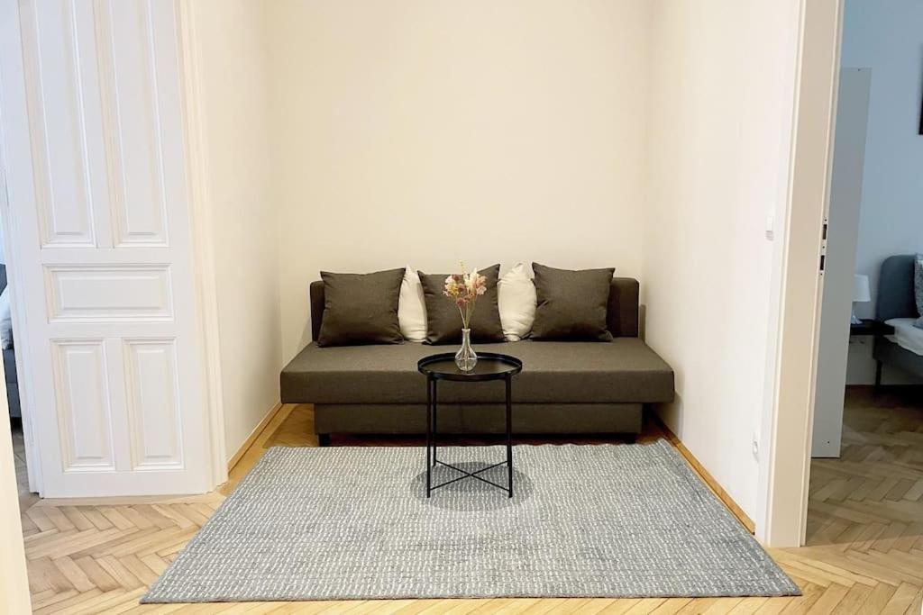 City-Center-Apartment Hip Area, Big & New Viena Exterior foto
