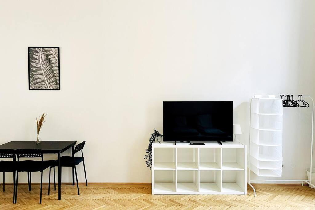 City-Center-Apartment Hip Area, Big & New Viena Exterior foto